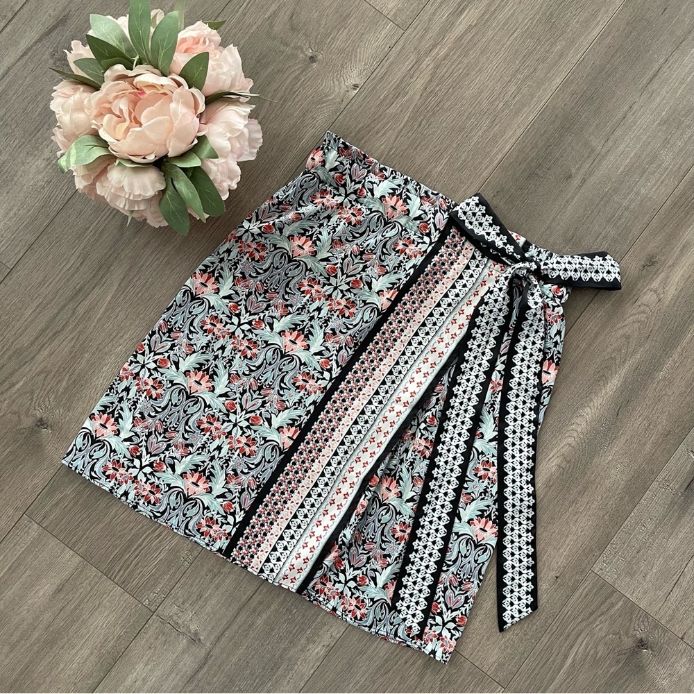 LOFT Venetian Floral Tie Bow Wrap‎ Skirt